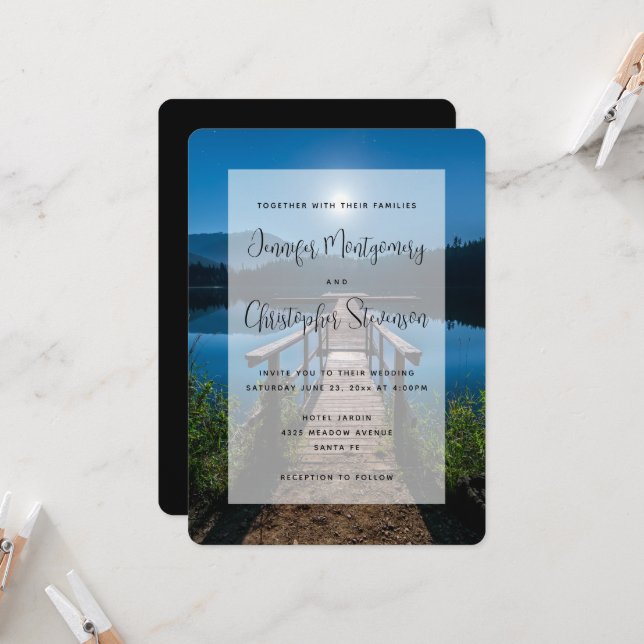 Convite Píer à noite sob um casamento de lua cheia (Frente/Verso In Situ)