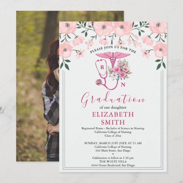 Convite Pink Floral RN Nursing Graduation Invitation | BSN (Frente/Verso)