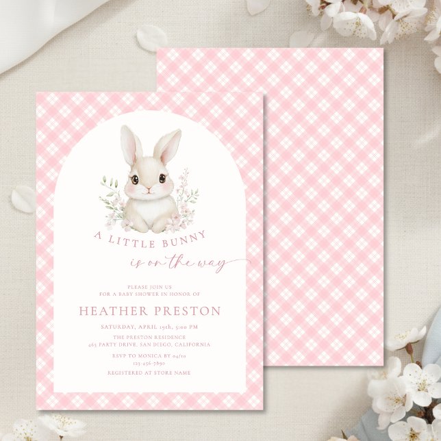 Convite Pink Little Bunny Gingham Arch Baby Shower (Criador carregado)