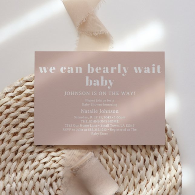 Convite Pink Sandstone Typography Bearly Wait Baby Shower (Criador carregado)