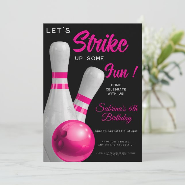 Convite Pink Strike Up Some fun girl bowling birthday (Em pé/Frente)
