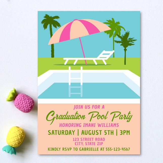 Convite Piscina de natação tropical do Partido da Piscina  (Graduation pool party invitation on a light background with tropical pineapple accessories.)