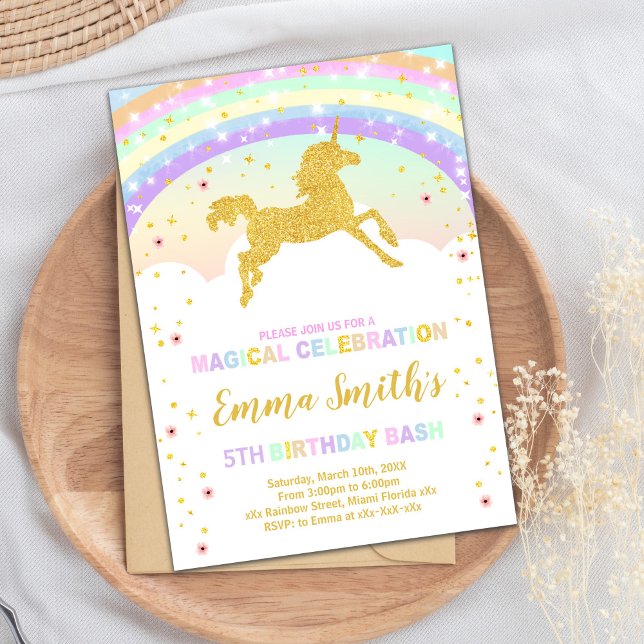 Convite Placa de Partido Sparkly & Magical Girl (Running Unicorn Glitter Birthday Invitations)