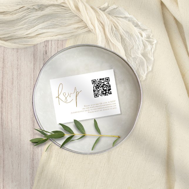 Convite Placa RSVP de Casamento de Código QR de Script Dou (Elegant gold script and convenient QR code. Available digitally or printed.)