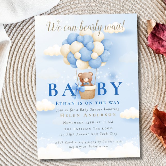 Convite Podemos esperar Chá de fraldas do Urso Azul (We can Bearly Wait Blue Teddy Bear Baby Shower Invitation)