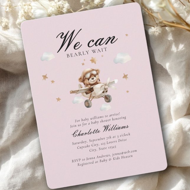 Convite Podemos Esperar! Urso de Teddy e Avião (We Can Bearly Wait! Cute Bear & Plain Baby Shower Invitation)