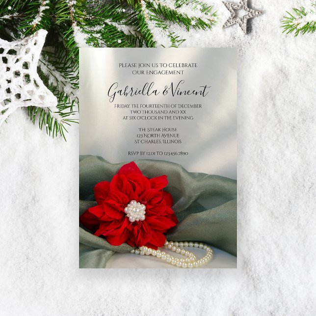 Convite Poinsettia Pearls na Festa de noivado Verde de inv (Celebrate your December winter engagement with the Poinsettia and Pearls Party Invitation.)