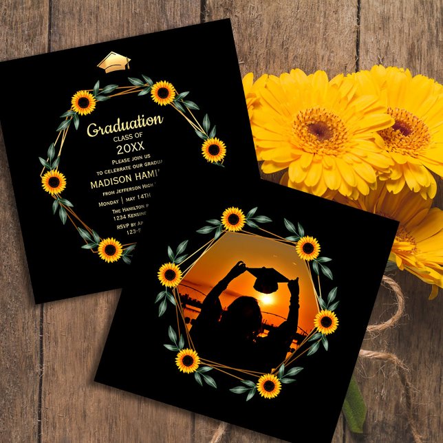 Convite Pós-graduação por Sunset com Quadro de Girassol (Sunset Graduation with Sunflower Frame Invitation #zazzlemade #sunflowersparty #graduationinvitation)