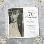 Convite Praça de Fotos de Casamento de 70 Aniversário<br><div class="desc">Personalize com sua foto favorita de casamento e seus detalhes especiais de comemoração de aniversário de casamento da 70 platina na tipografia quic. As características invertidas de platina adoram o confete do coração. Projetado por Thisnotme©</div>