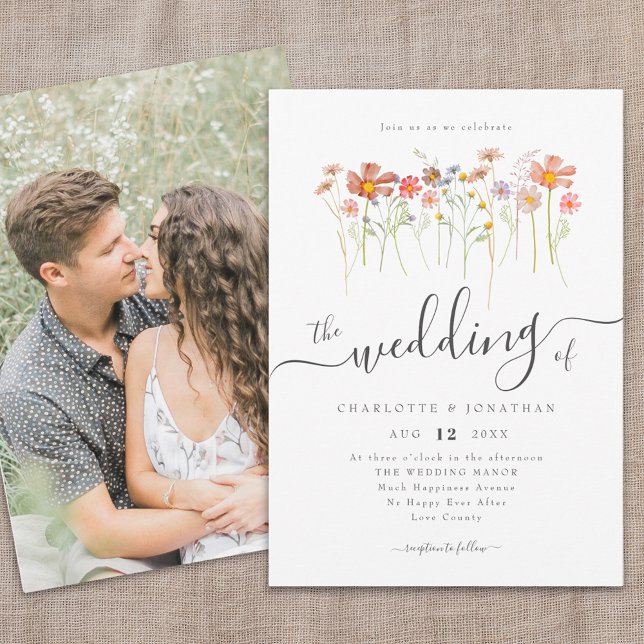 Convite Prado de Flores Silvestres Boho Script Caprichoso  (Wildflower meadow photo wedding invitation Whimsical elegant script watercolor florals fall colors)