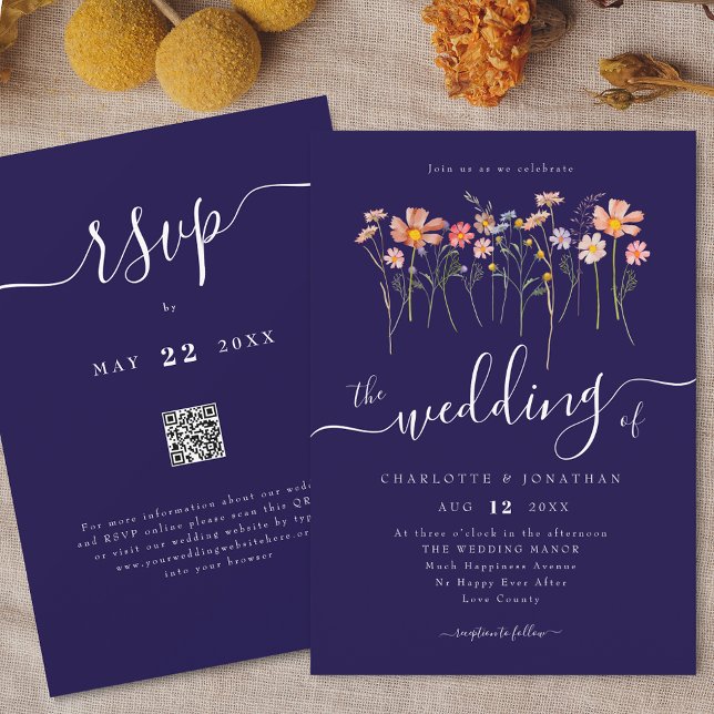 Convite Prado de Flores Silvestres Floral Azul Marinho & B (Wildflower meadow boho chic floral fall navy blue & white Wedding qr code invitation Elegant script)