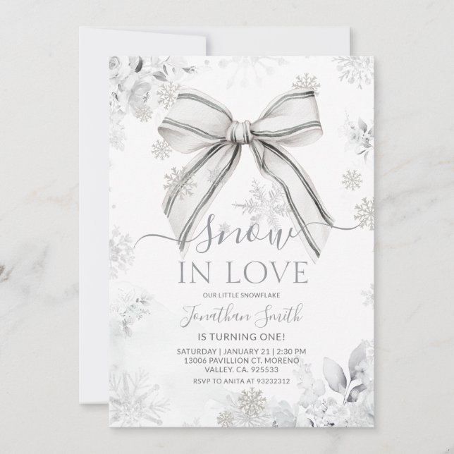 Convite Prata Bow Snow In Love Snowflake 1º Aniversário (Frente)