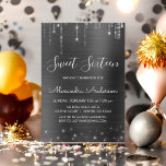Convite Prata e Sweet Negro Dezesseis Aniversário<br><div class="desc">Silver e Black Sparkle String Luzes Doce Dezesseis Convites de aniversário para um Aniversário Elegante. Este é o convite perfeito para 16 de aniversário para uma bolsa mensageifesta de aniversario elegante. Entre em contato com o designer para encontrar itens personalizados correspondentes.</div>