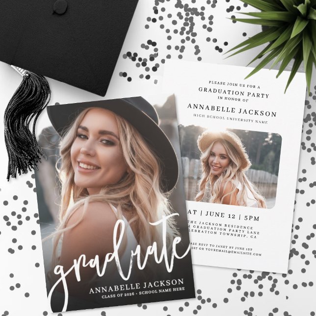 Convite Preto Branco Foto Simples Graduação (Black White Simple Photo Graduation Invitation )