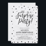 Convite Preto e mármore | Festa de aniversário de Surpresa<br><div class="desc">Celebre seu dia especial com este modelo na moda moderno de convites de aniversário. Este design apresenta um confete preto chic com fundo de mármore.</div>