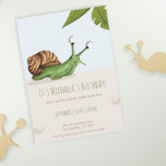 Convite Primavera Back Yard Snail Kids Nature Aniversário<br><div class="desc">Adorável convite de aniversário com uma ilustração de um caracol para o aniversário do seu filho. Todas as crianças são obcecadas por caracóis e vermes em algum momento de suas idades,  este convite será perfeito para lembrá-lo. Ilustrada e projetada por Patricia Alvarez.</div>