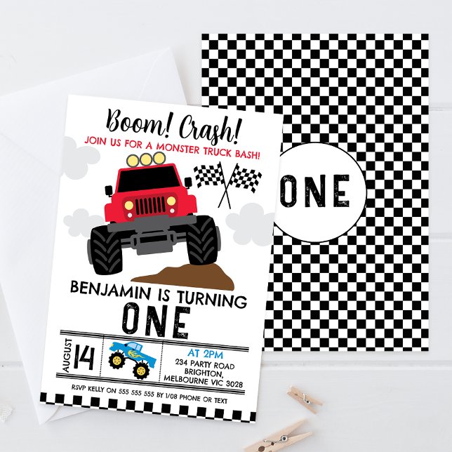 Convite Primeiro aniversario de Caminhão Azul Vermelho (Monster truck themed first birthday invitation featuring a red monster truck and racing flags.)