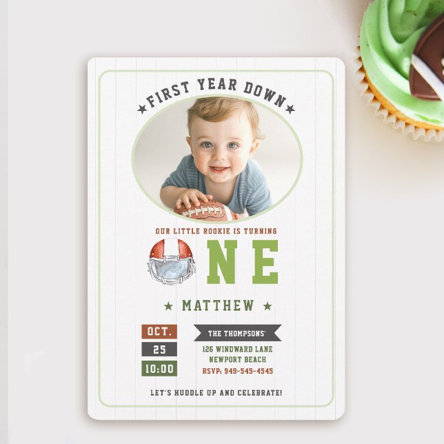 Convite Primeiro aniversario de Menino do Primeiro Ano de  (first year down football birthday invitation photo sports boy green boy 1st party invite)