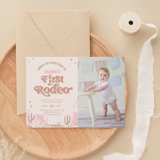 Convite Primeiro aniversário de moça rosa-rosa ocidental r (Criador carregado)