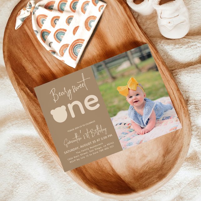 Convite Primeiro aniversario de ursinho moderno minimalist (Criador carregado)