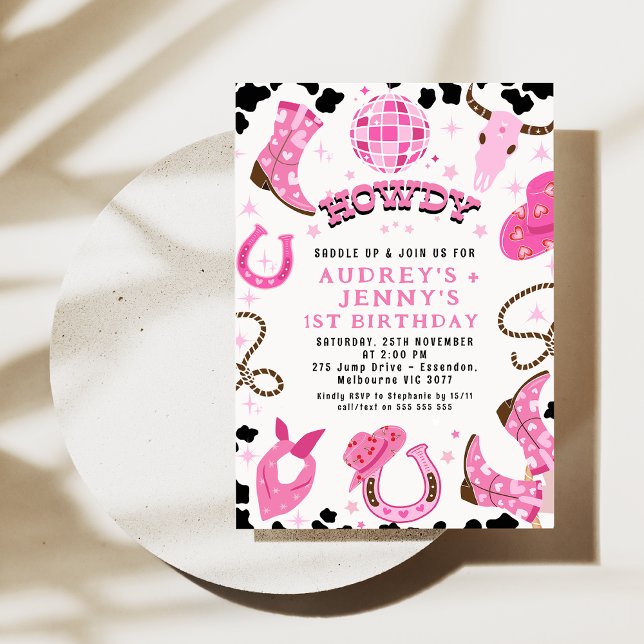 Convite Primeiro aniversario Moderno de Gêmeos Disco Rosa- (Pink Disco Twin Cowgirls 1st birthday Invitation, Disco Ball Western Howdy Twin Girls Cowgirl Party)