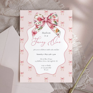 Convite primeiro aniversario rico Um Arco Floral Rosa