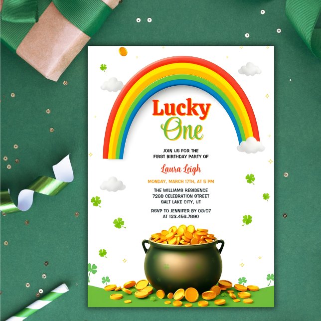 Convite primeiro aniversario Sortudo do Dia de São Patríci (Lucky One 1st Birthday Invitation – Rainbow, Pot of Gold, and Shamrock Themed Design)
