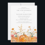 Convite Pumpkin Wildflower do Partido Surpresa aniversário<br><div class="desc">As abóboras de queda estão aninhadas em delicadas flores silvestres amarelas do ouro e laranja para criar uma estética elegante. Todo o texto é editável para que você possa facilmente artesanato seu próprio humor especial.</div>