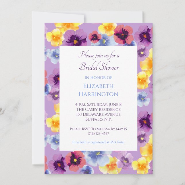 Convite Purple Pansies Lavender Floral Bridal Shower (Frente)