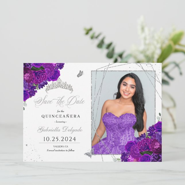 Convite Purple & Silver Quinceañera Salve A Foto Da Data (Em pé/Frente)