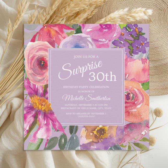 Convite Púrpura Cor de Água aniversário de 30 anos (Pink and purple watercolor wildflowers surprise 30th birthday party invitation)