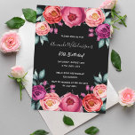 Convite Púrpura cor-de-rosa-rosa rosa floral de aniversári<br><div class="desc">Um cartão de convite elegante para uma festa de aniversário 50ª (ou qualquer idade). Com flores rosadas contemporâneas,  cor-de-rosa,  púrpura e rosa douradas,  florais como decoração. Um fundo preto chic. O nome é escrito com um script de estilo escrito à mão branca.</div>