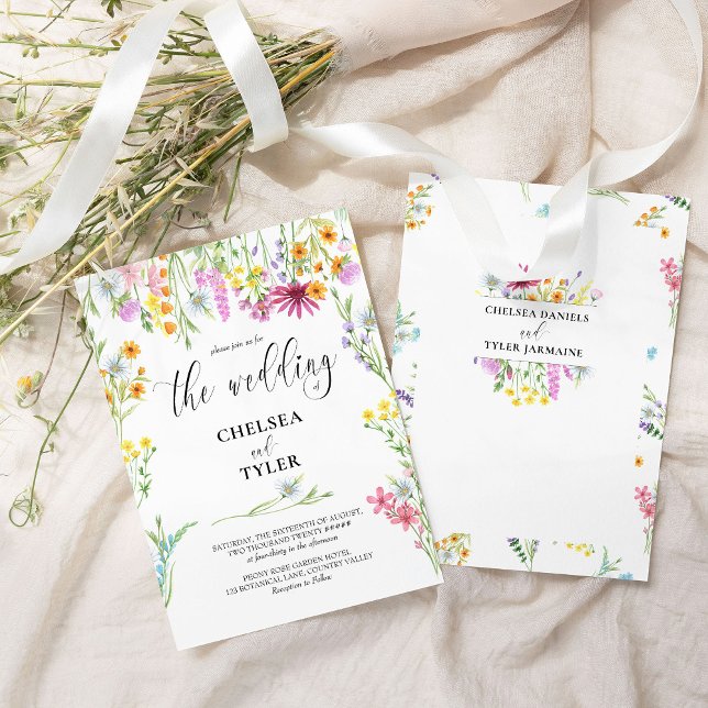 Convite Quadro de Nome Floral Bonito de Casamento de Flor (Wildflower Wedding Invitation with full names on the back | Wildflower Meadow Wedding Collection)