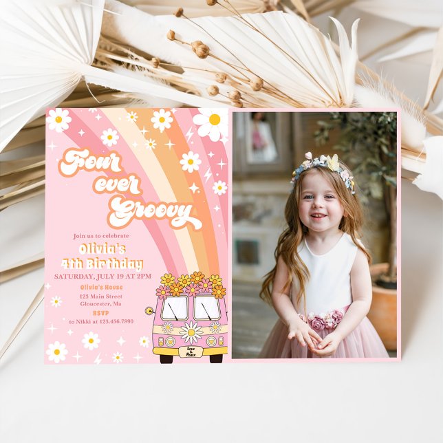 Convite Quatro Vezes Groovy Retro Rainbow 4º aniversário F (Criador carregado)