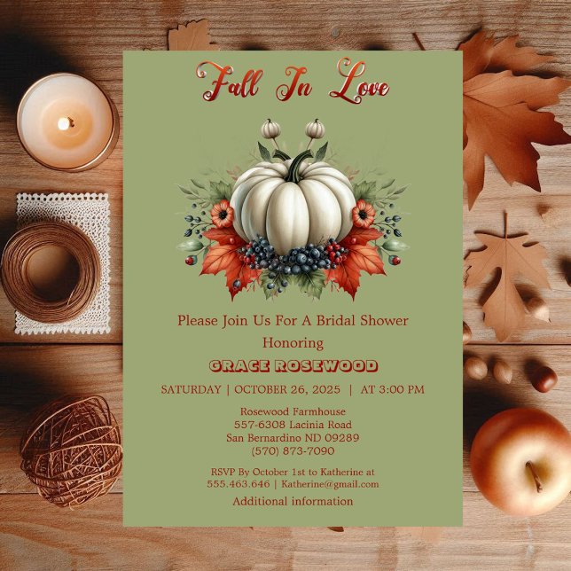 Convite Queda do Chá de panela Verde da Floresta Pumpkins  (Fall In Love Pumpkins Forest Green Bridal Shower Invitation)