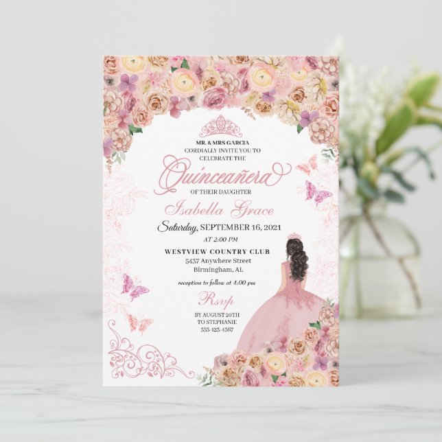Convite Quinceanera Floral Elegante Rosa Pêssego (Em pé/Frente)