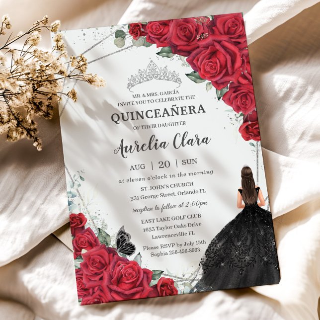 Convite Quinceañera Red Floral Preto Vestido Prateado (vibrant red roses floral black dress brunette girl silver geometric princess crown quinceanera card)