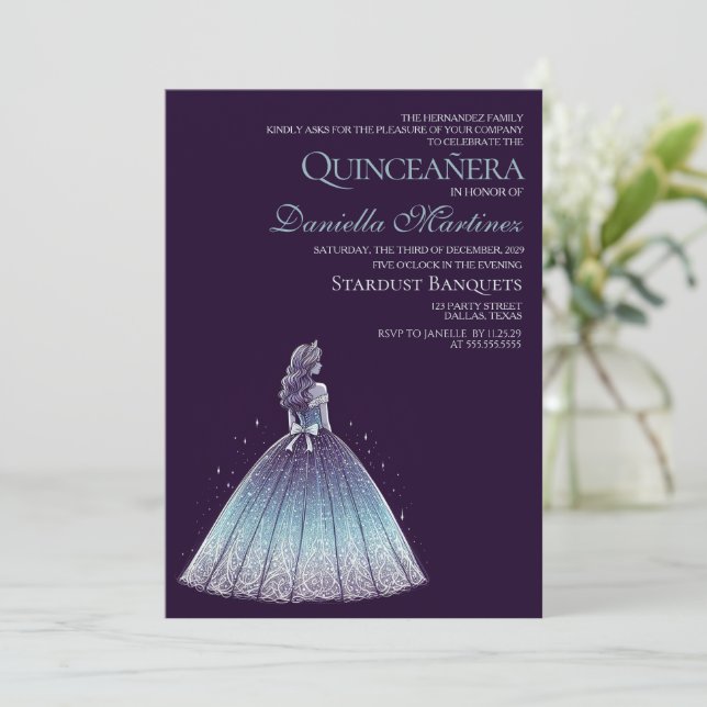 Convite Rapariga de Quinceañera Roxa (Em pé/Frente)
