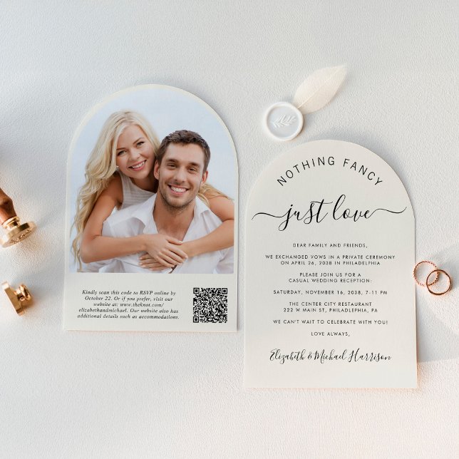 Convite Recepção de casamento de Creme de Código QR de Fot (Celebrate your love story with a chic arch-shaped elopement announcement and reception invitation)