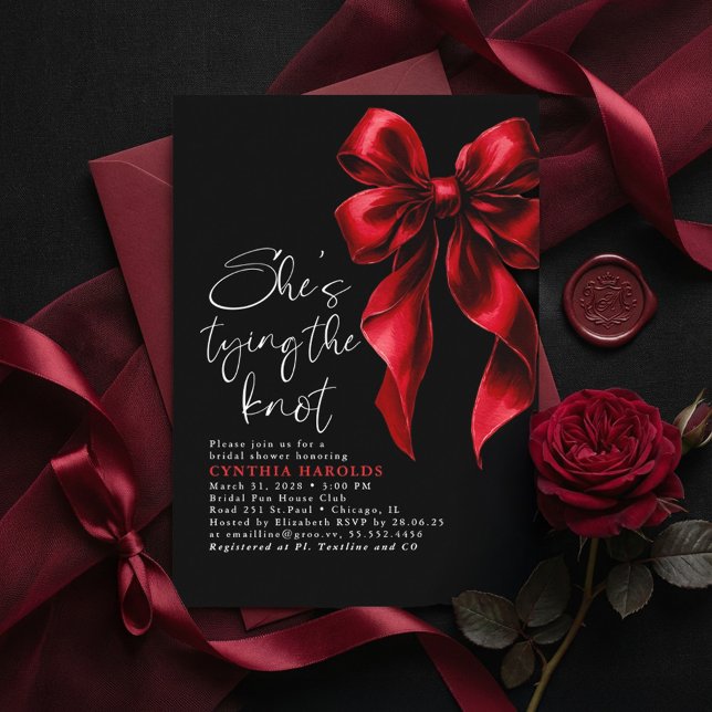 Convite Red Black Bow She's Tying the Knot Bridal Shower (Black Bridal Shower Invitation With Red Bow She's Tying The Knot Chic Moody Gothic Romantic)