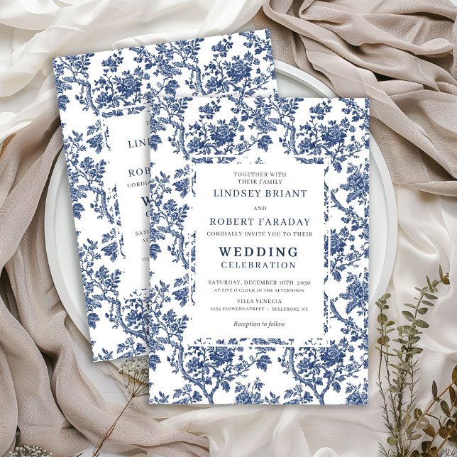 Convite Refined Blue Floral Toile Classic Wedding Invite (Refined Blue Floral Toile Classic Wedding Invitation)