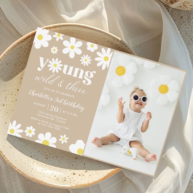 Convite Retro Daisy Three Floral aniversário de 3 anos Pho (Criador carregado)