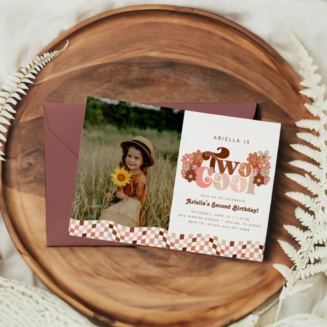 Convite Retro Groovy Foto de segundo para Duas Meninas Leg (Criador carregado)