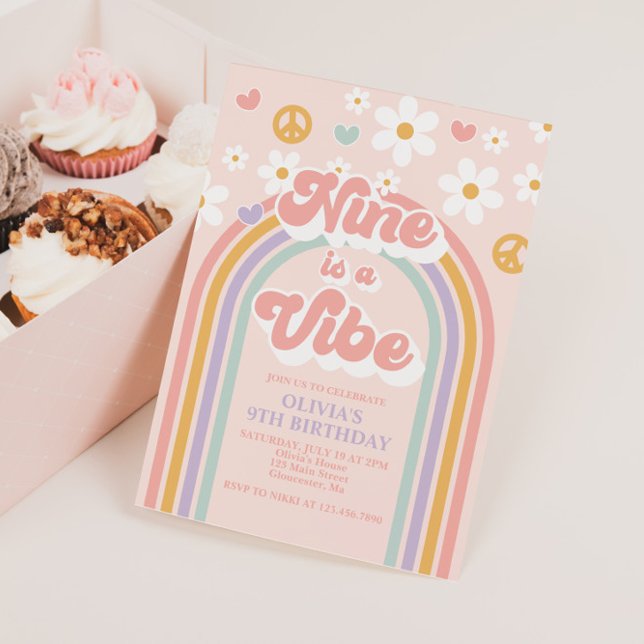Convite Retro Nove é um Vibe Rainbow 9º aniversário (Criador carregado)