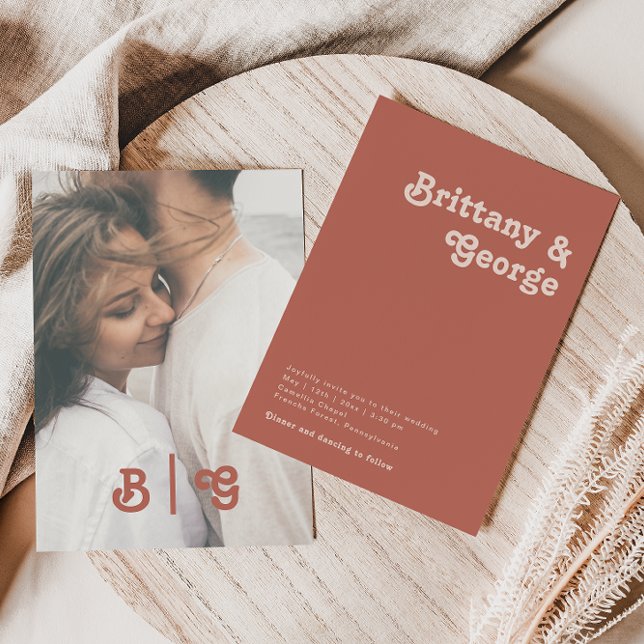 Convite Retro Simples | Antigo Rosa Monograma de Fotografi (Criador carregado)