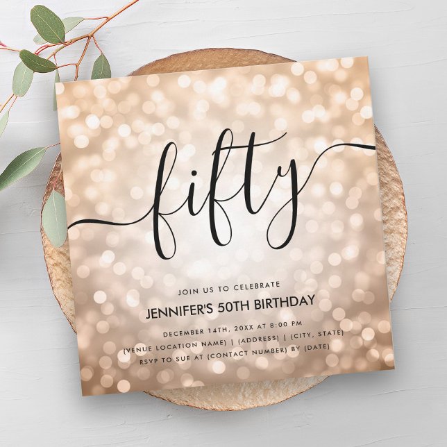 Convite Rosa moderno Dourado Luzes Brilhantes 50º Aniversá (Modern Rose Gold Glitter Lights 50th Birthday Invitation)