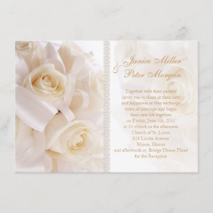 Convite Rosess de creme brancos românticos que Wedding o