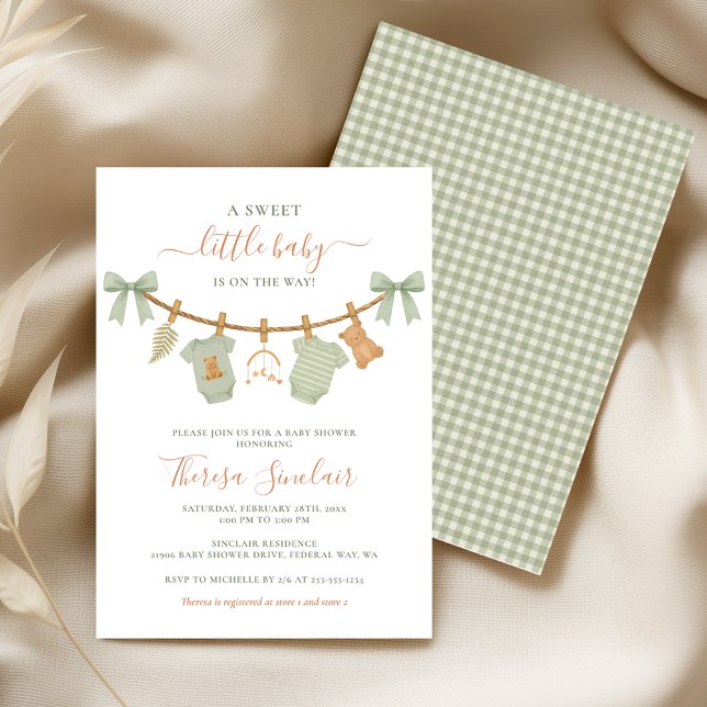 Convite Roupas Boho Verde Sage para Chá de Bebê em Varal (Sage Green Boho Clothesline Baby Shower Invitation)