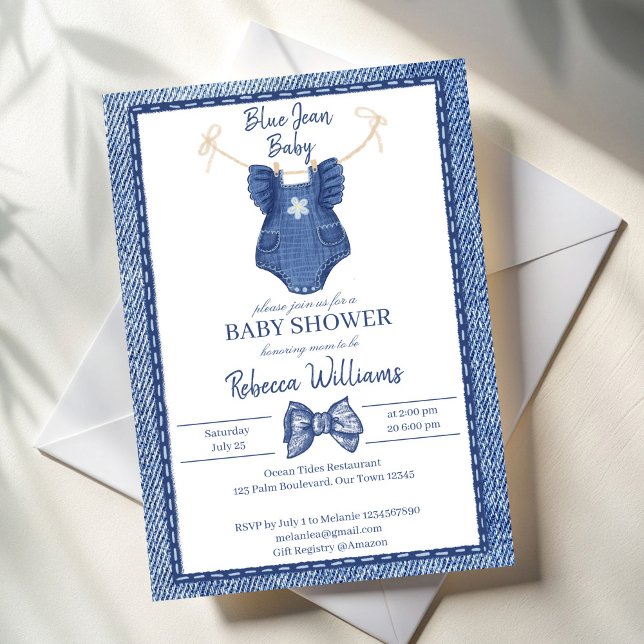 Convite Roupas de jean azul no chá de fraldas de linha (Blue jean girls clothes on a line baby shower invitation cards template preppy denim baby shower )