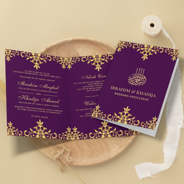 Convite Roxo Escuro e Dourado Folha Damask Casamento Islâm (Criador carregado)
